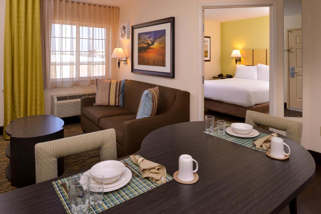 Candlewood Suites Bloomington-Normal