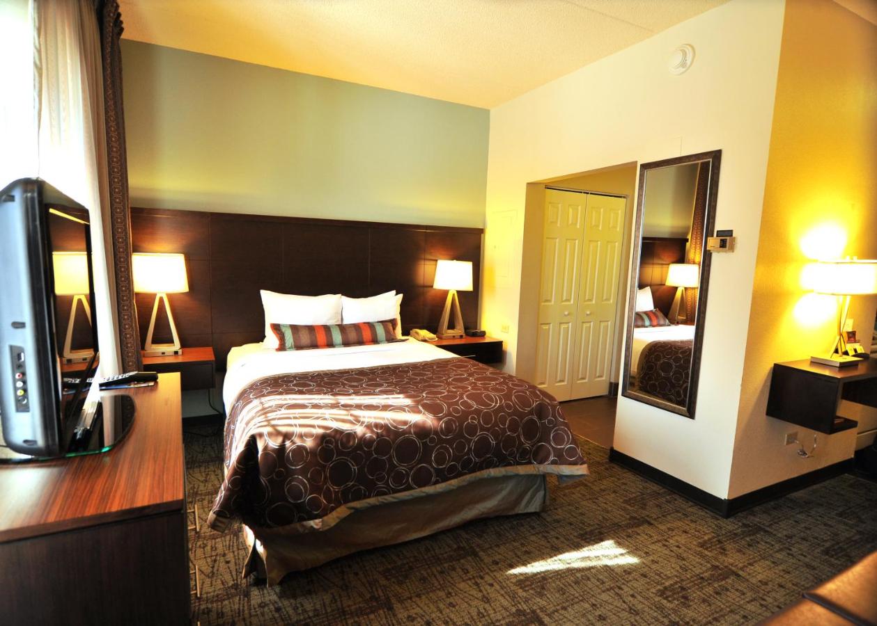 Staybridge Suites Chicago - Oakbrook Terrace
