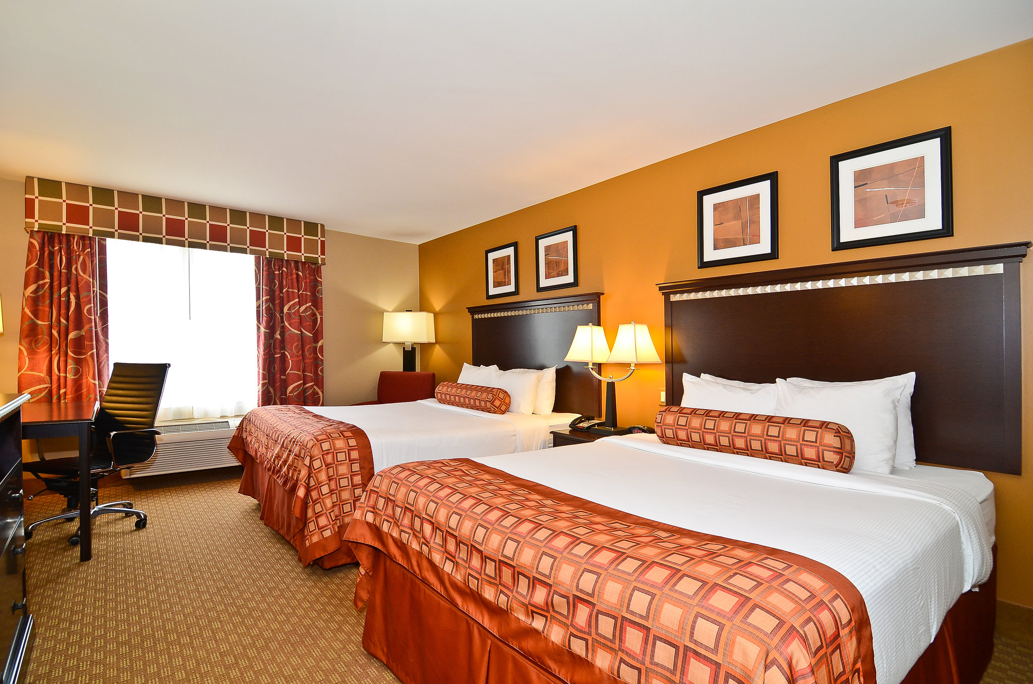 Spark by Hilton Oak Forest