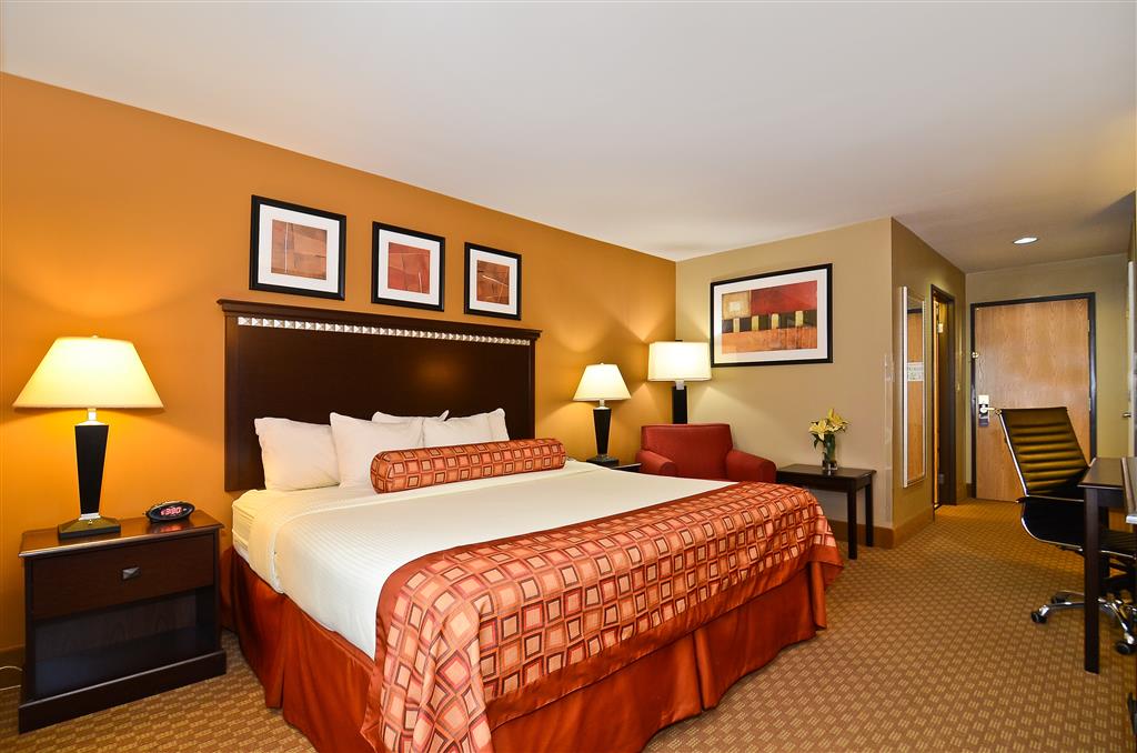 Spark by Hilton Oak Forest
