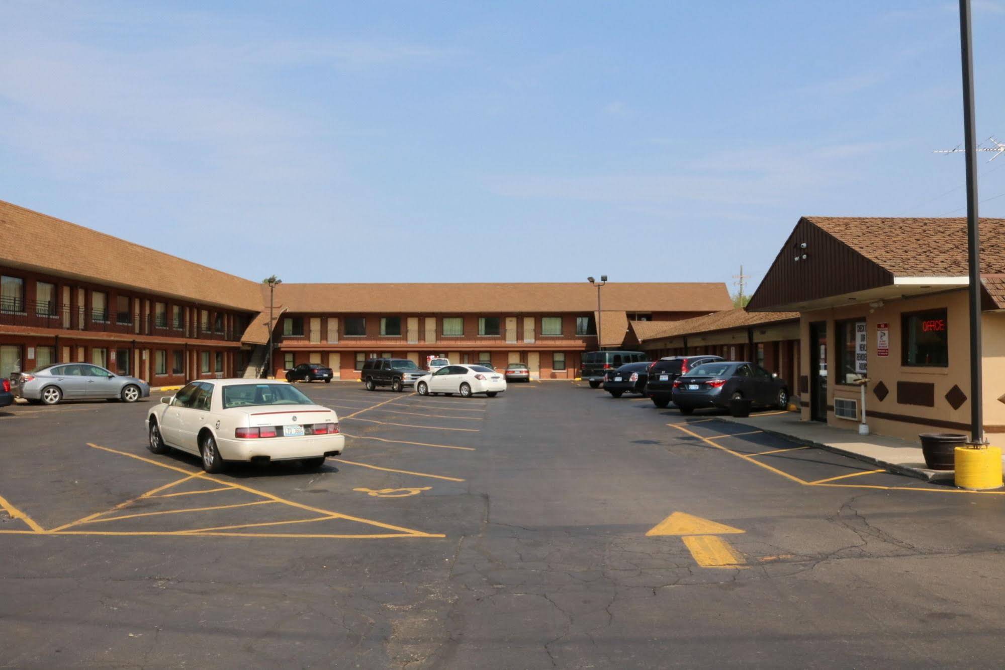 Miami Inn & Suites