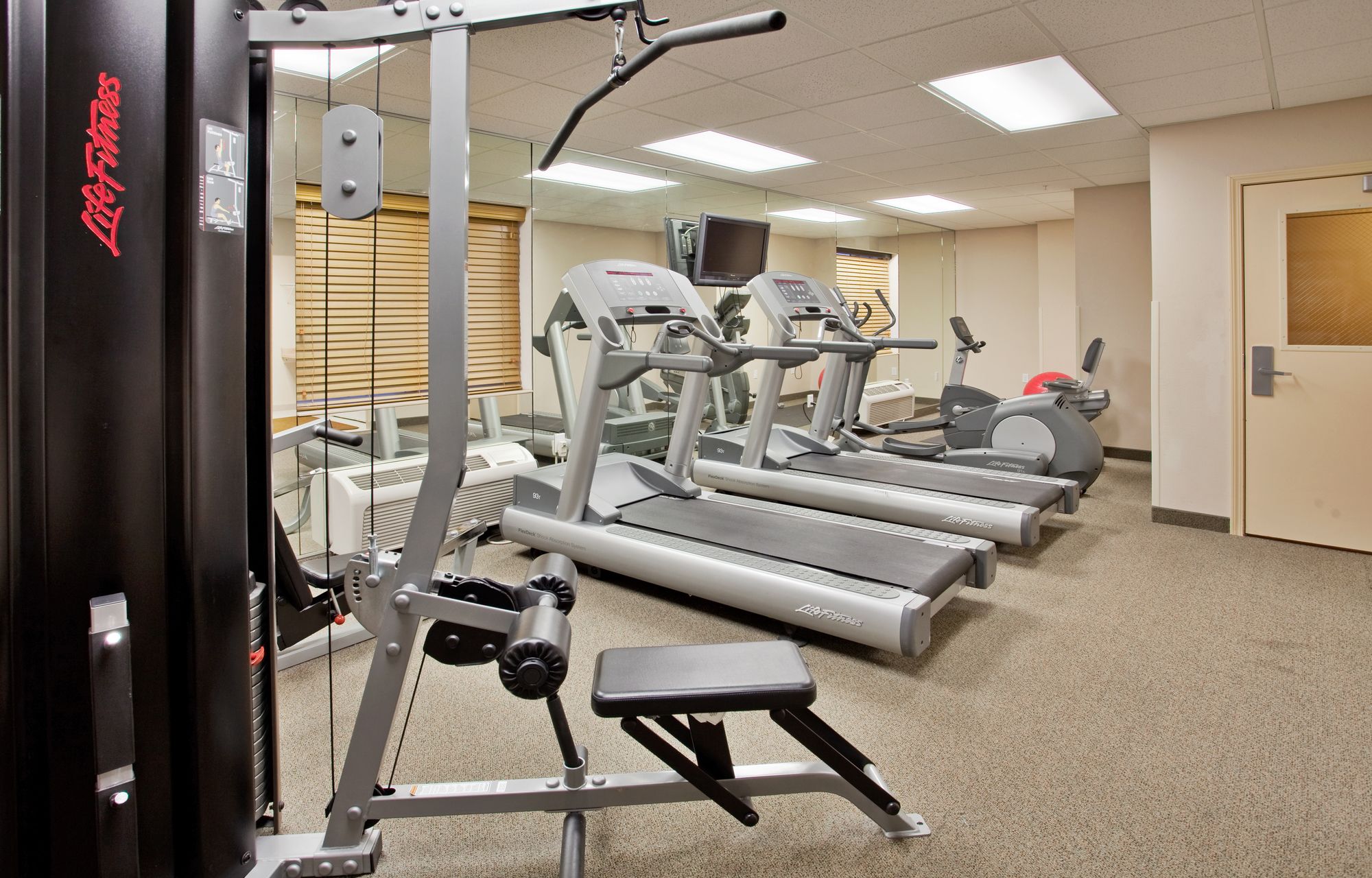 Candlewood Suites O'Fallon - St. Louis Area