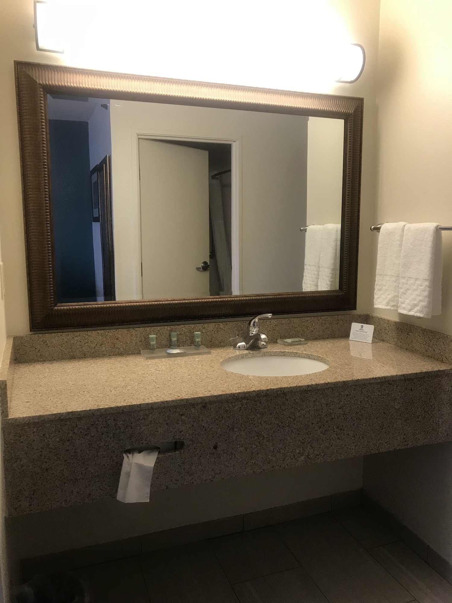 Rodeway Inn & Suites