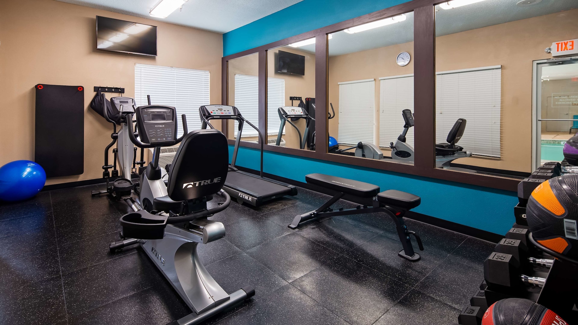 Rodeway Inn & Suites