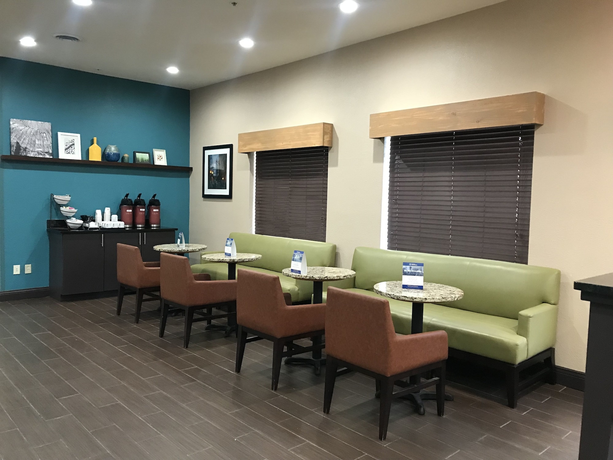 Rodeway Inn & Suites