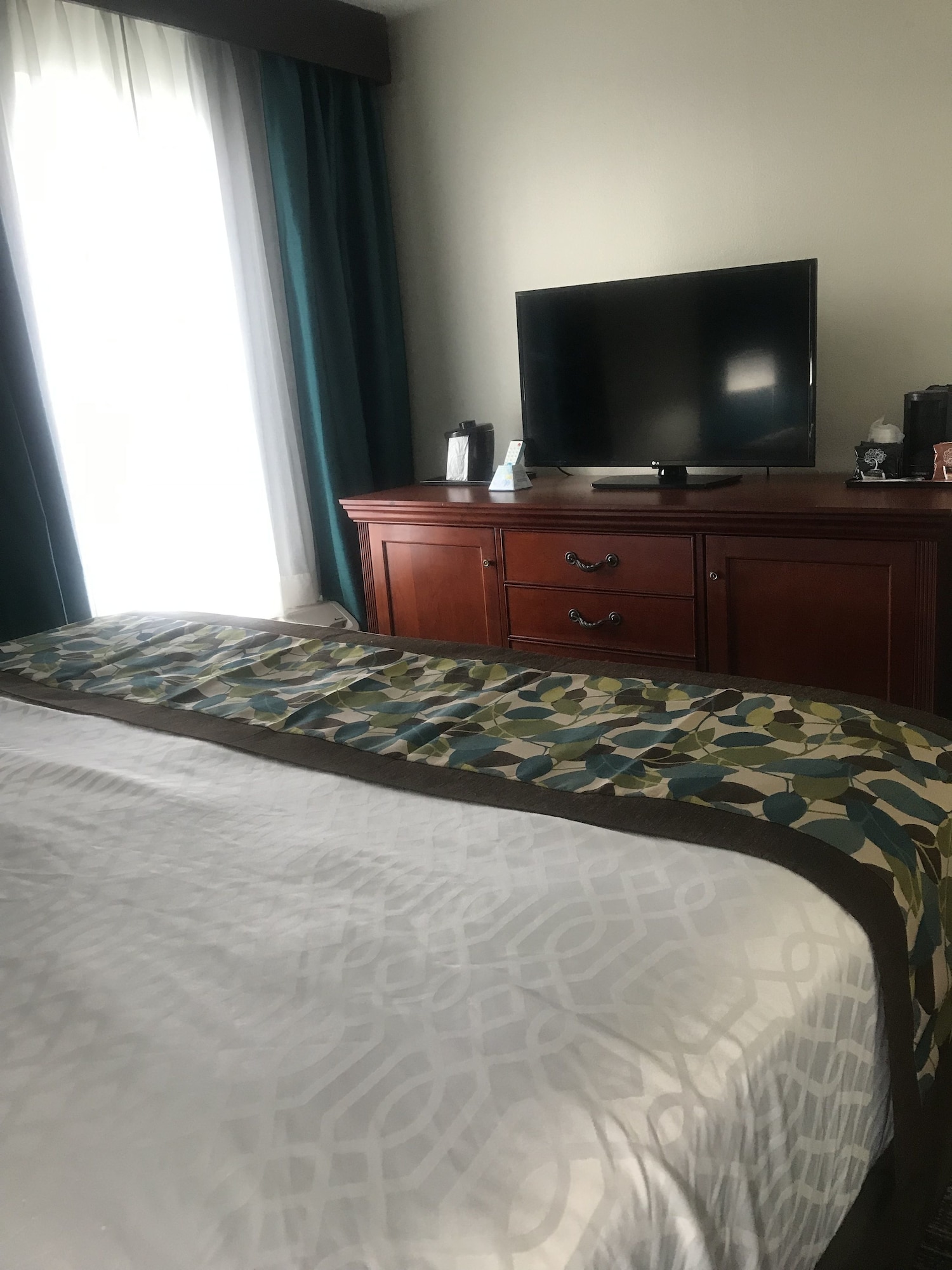 Rodeway Inn & Suites