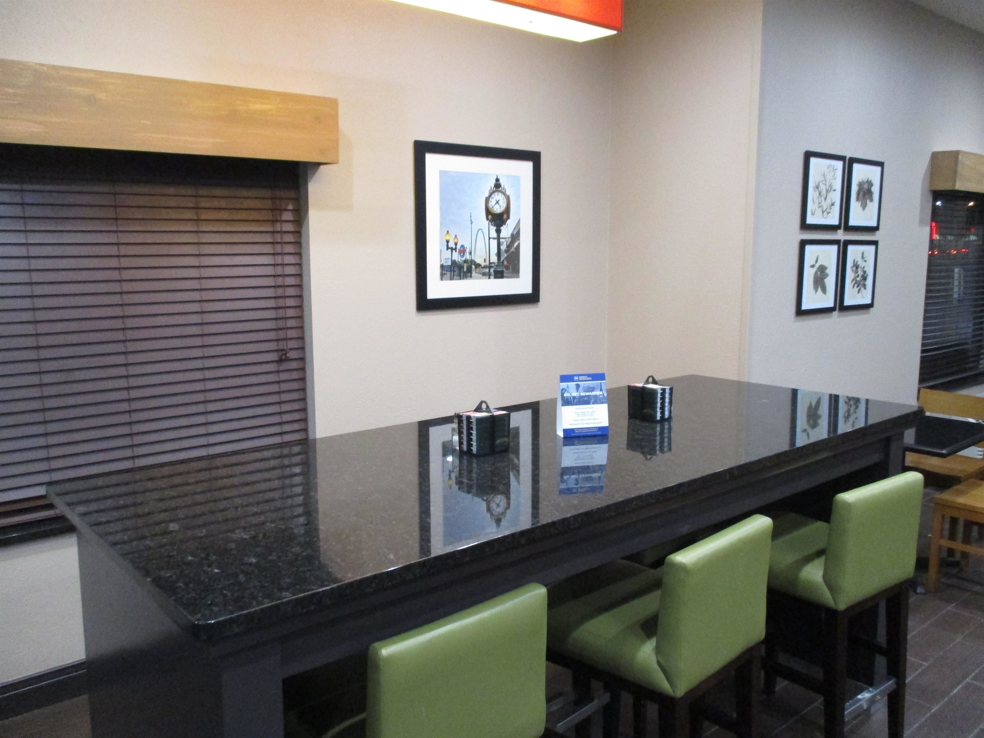 Rodeway Inn & Suites