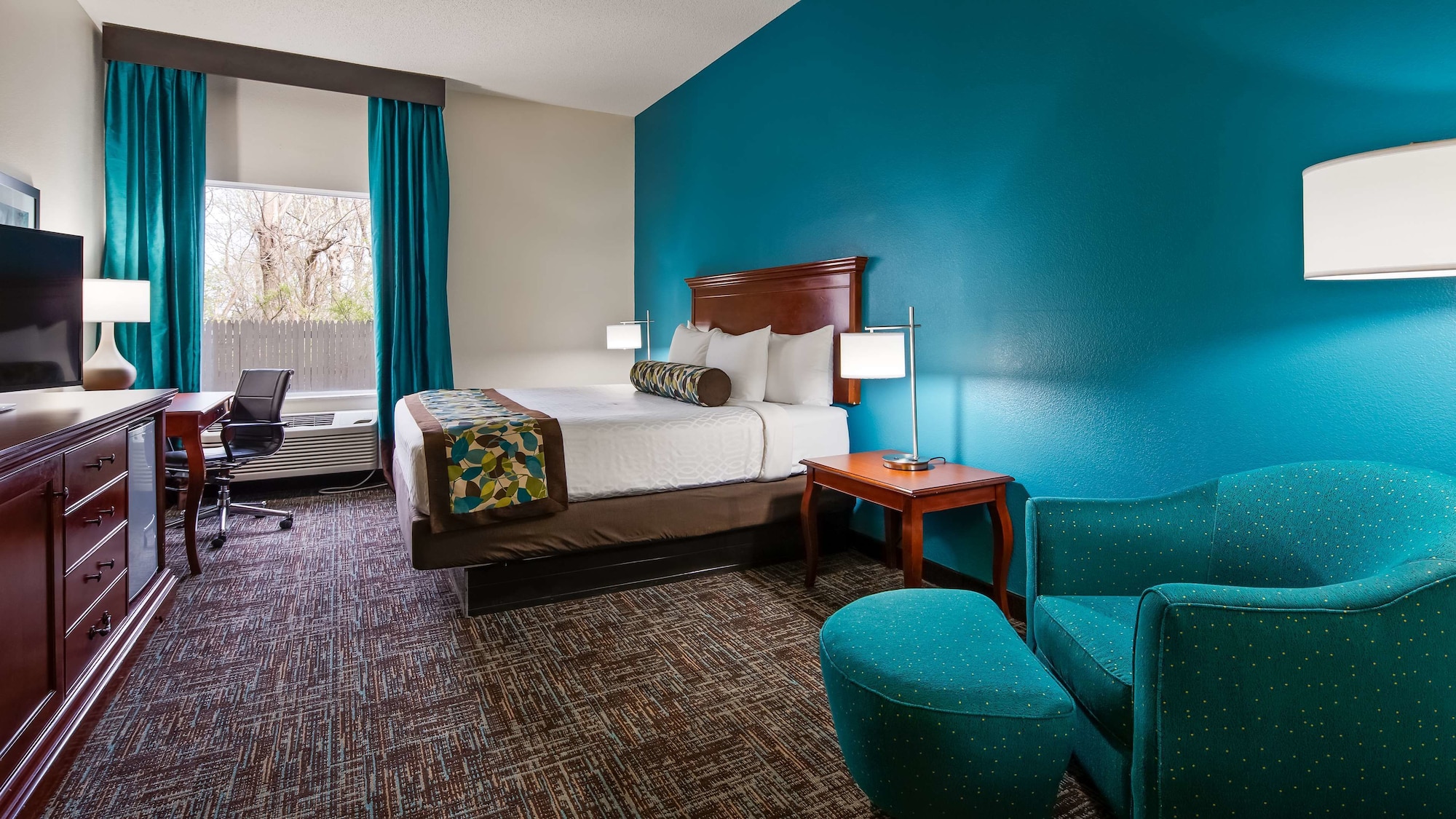 Rodeway Inn & Suites