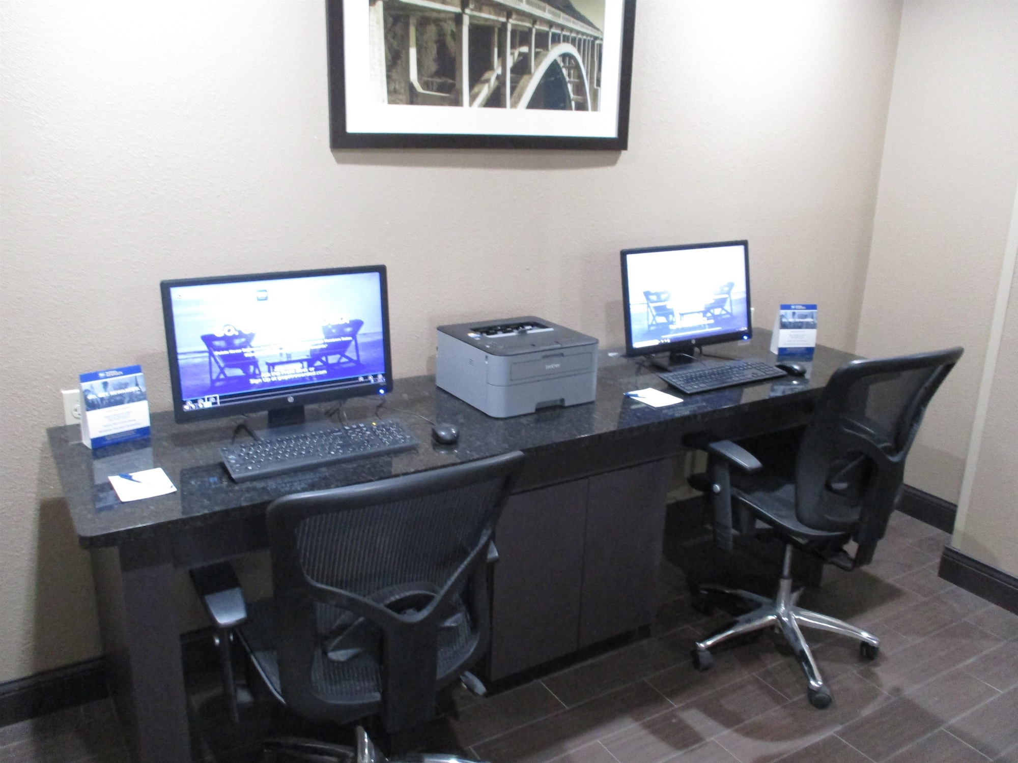 Rodeway Inn & Suites