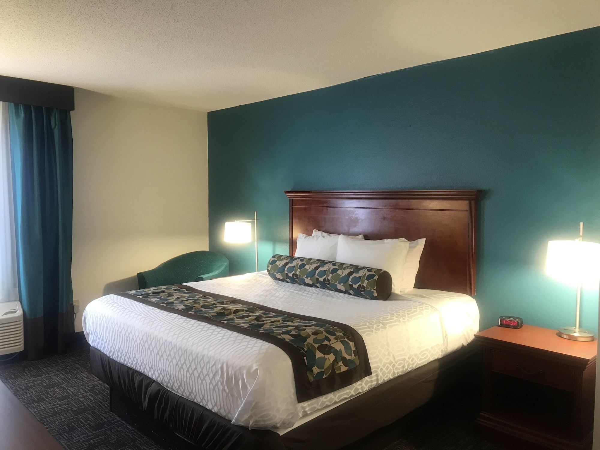 Rodeway Inn & Suites