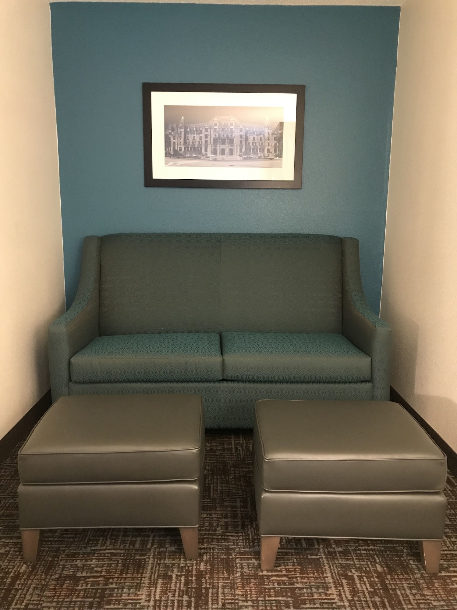 Rodeway Inn & Suites