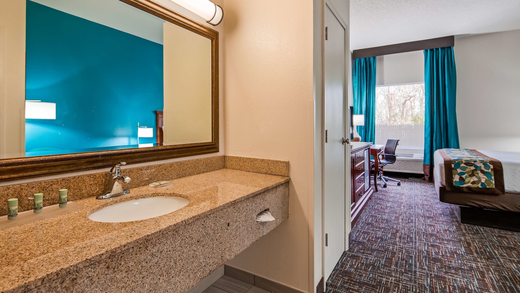 Rodeway Inn & Suites