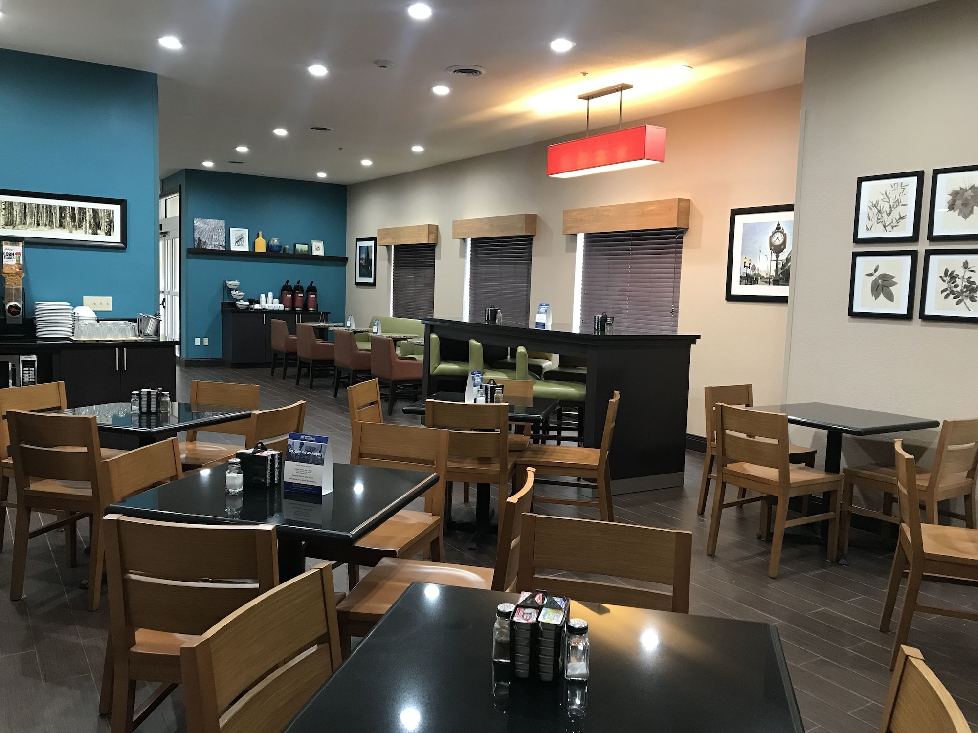 Rodeway Inn & Suites