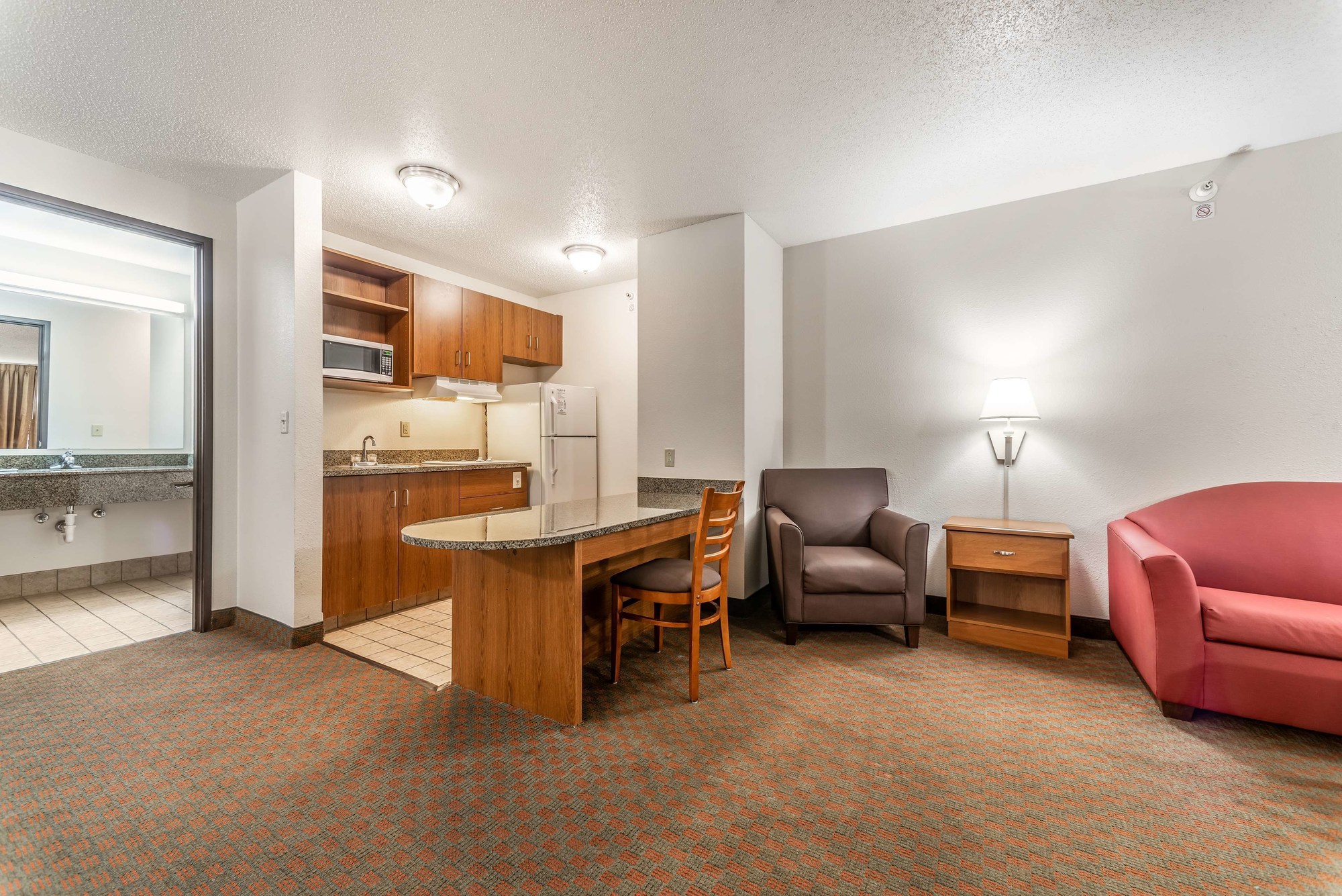 HomeTowne Studios & Suites St Louis - O Fallon, IL