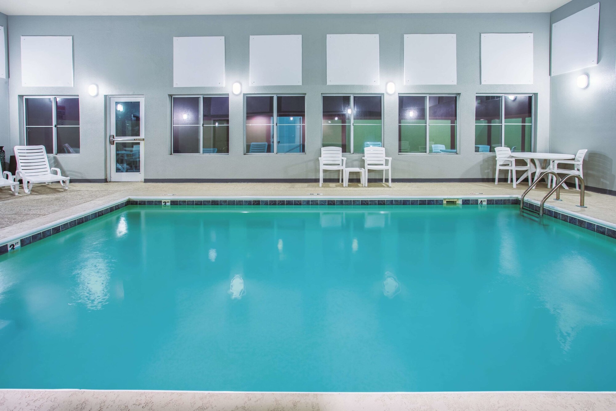 La Quinta Inn & Suites by Wyndham O'Fallon, IL - St. Louis