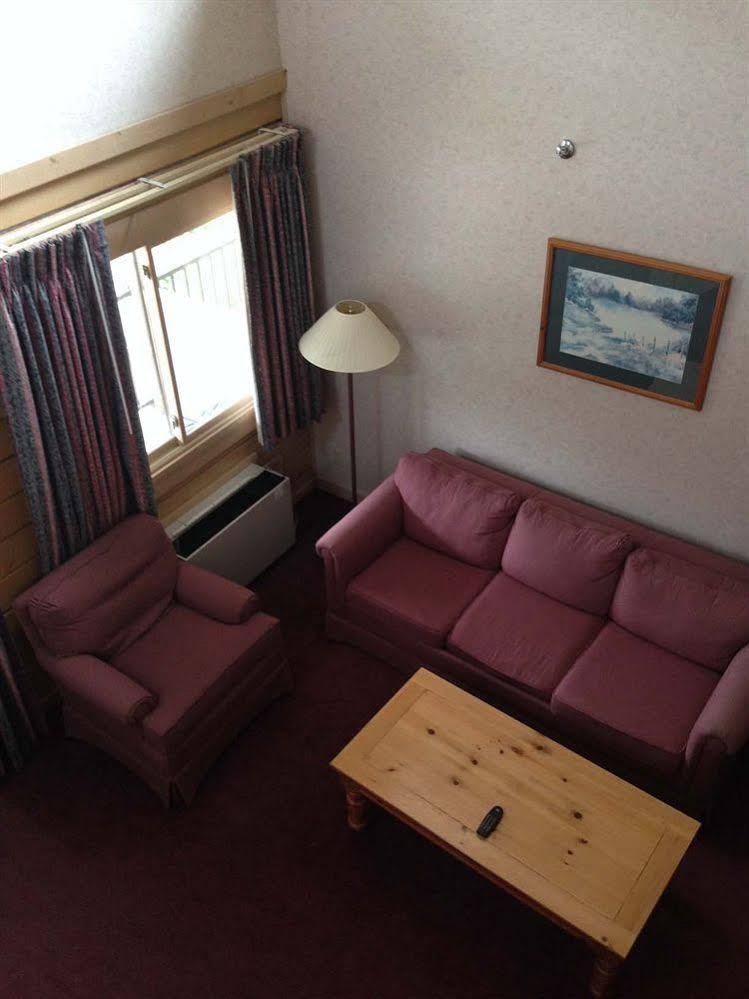 Paddle Wheel Inn