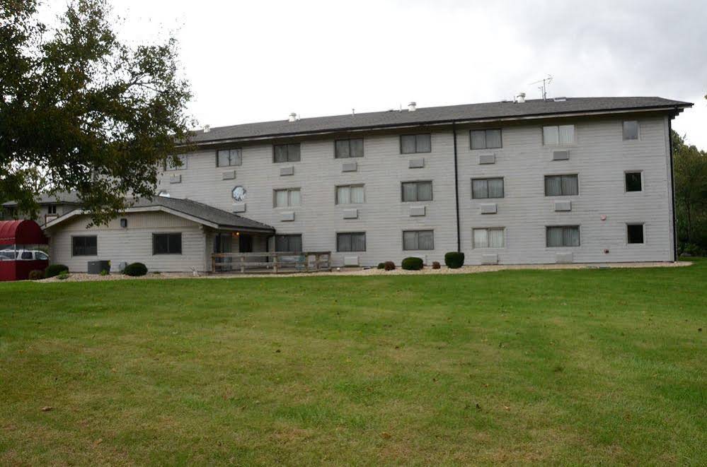 Paddle Wheel Inn
