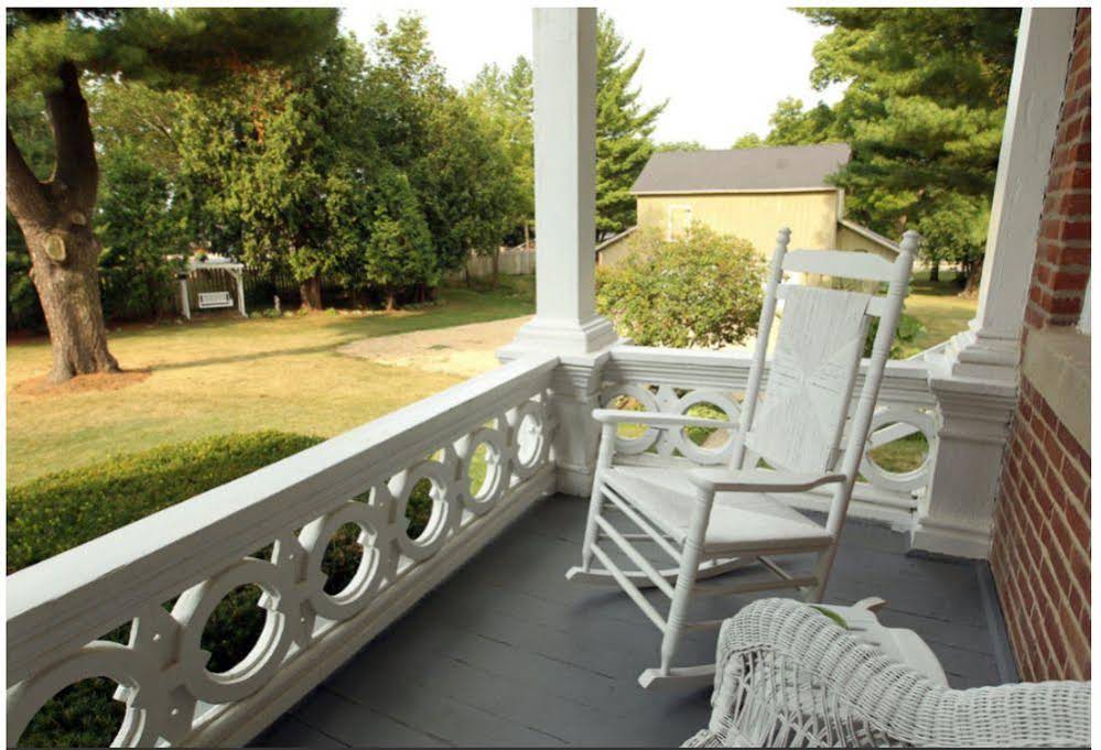 Pinehill Inn Bed & Breakfast