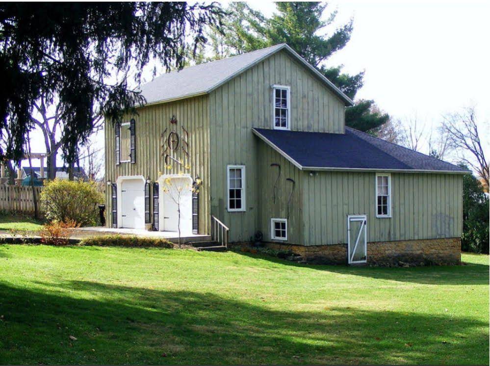 Pinehill Inn Bed & Breakfast