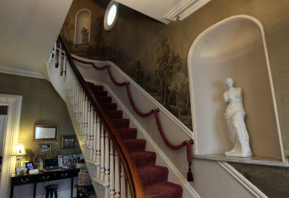 Pinehill Inn Bed & Breakfast