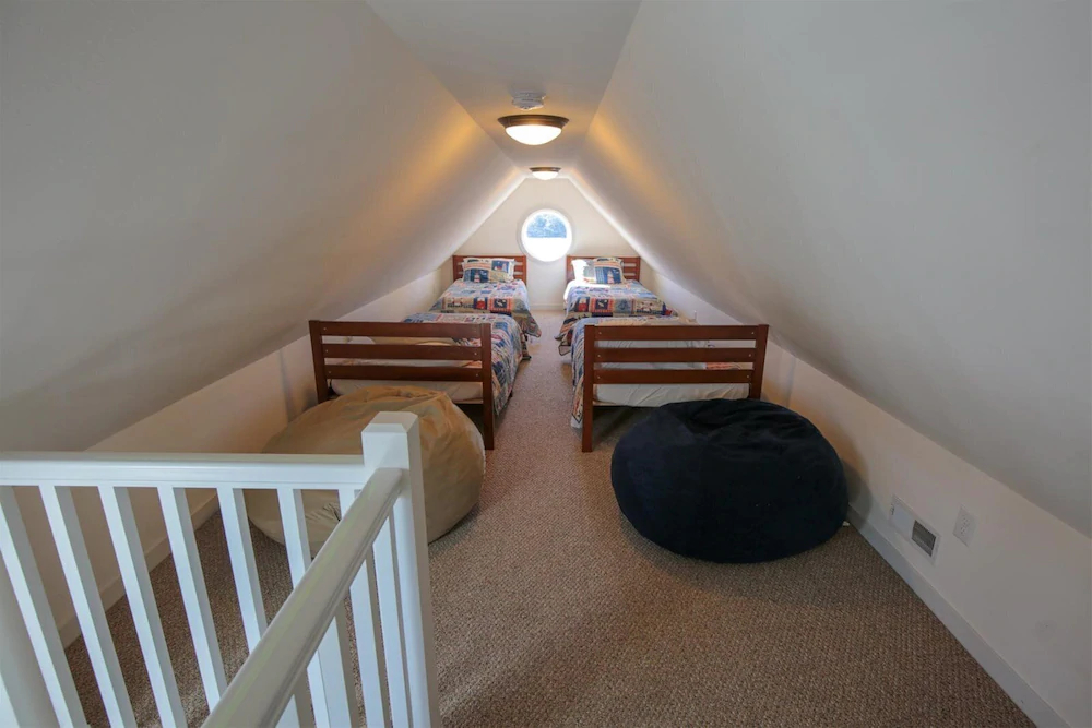 Eddie`s Hideaway
