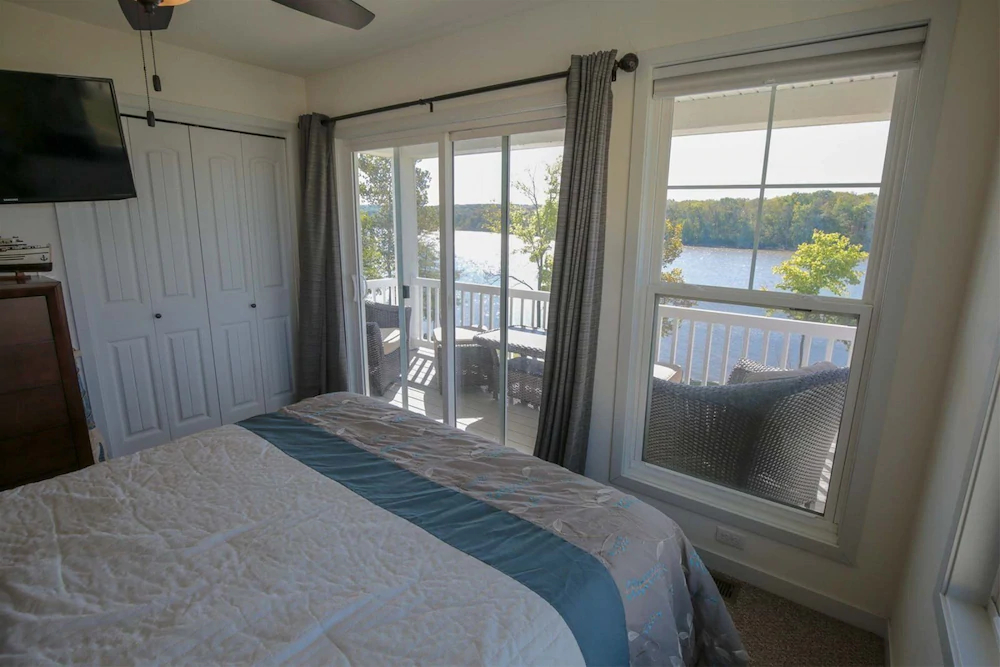 Eddie`s Hideaway