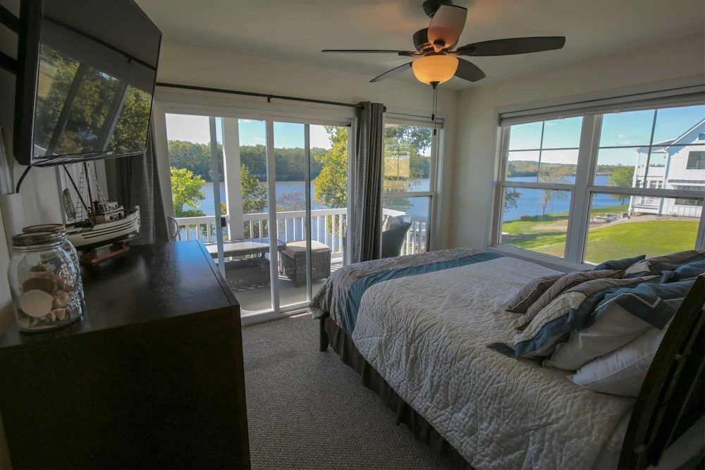 Eddie`s Hideaway