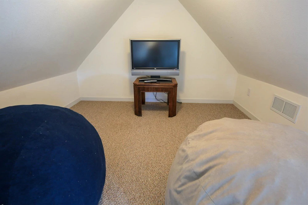 Eddie`s Hideaway