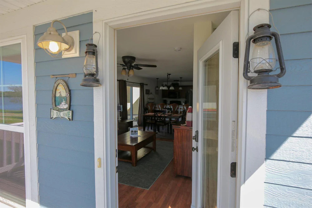 Eddie`s Hideaway