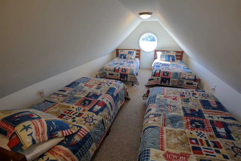 Eddie`s Hideaway