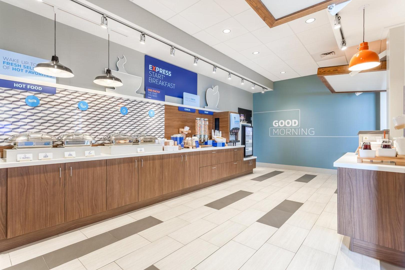 Holiday Inn Express & Suites Ottawa