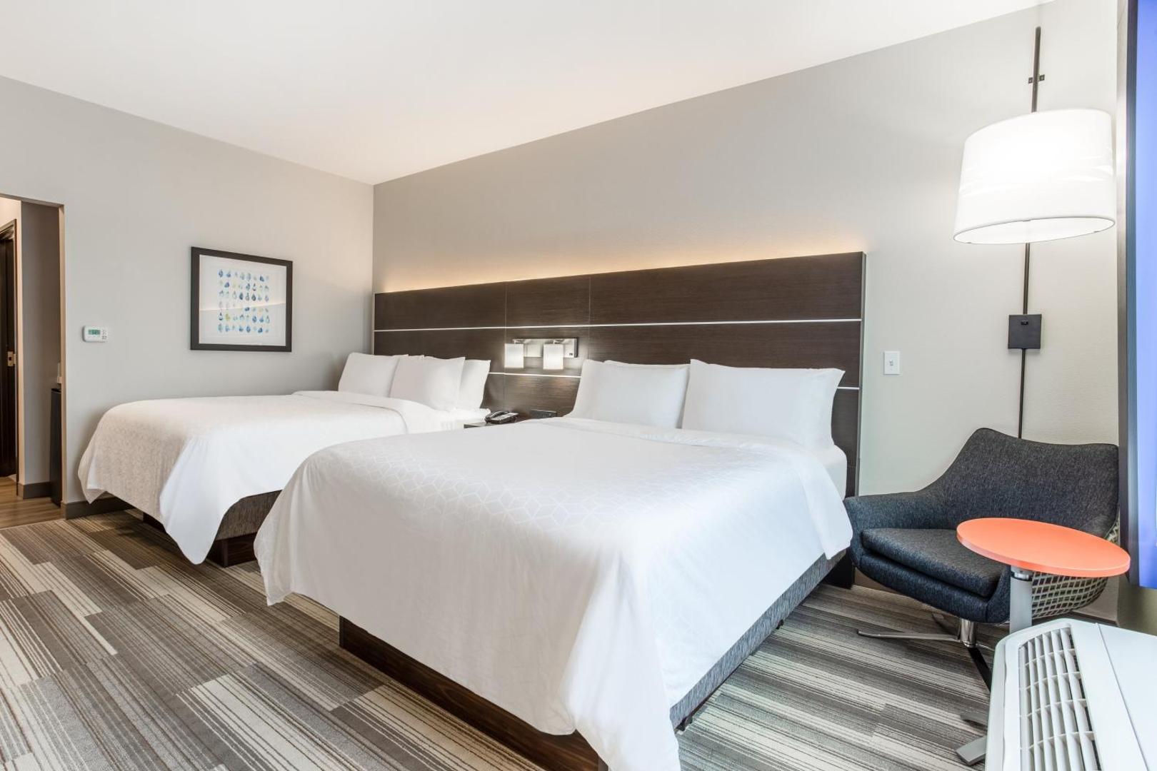 Holiday Inn Express & Suites Ottawa