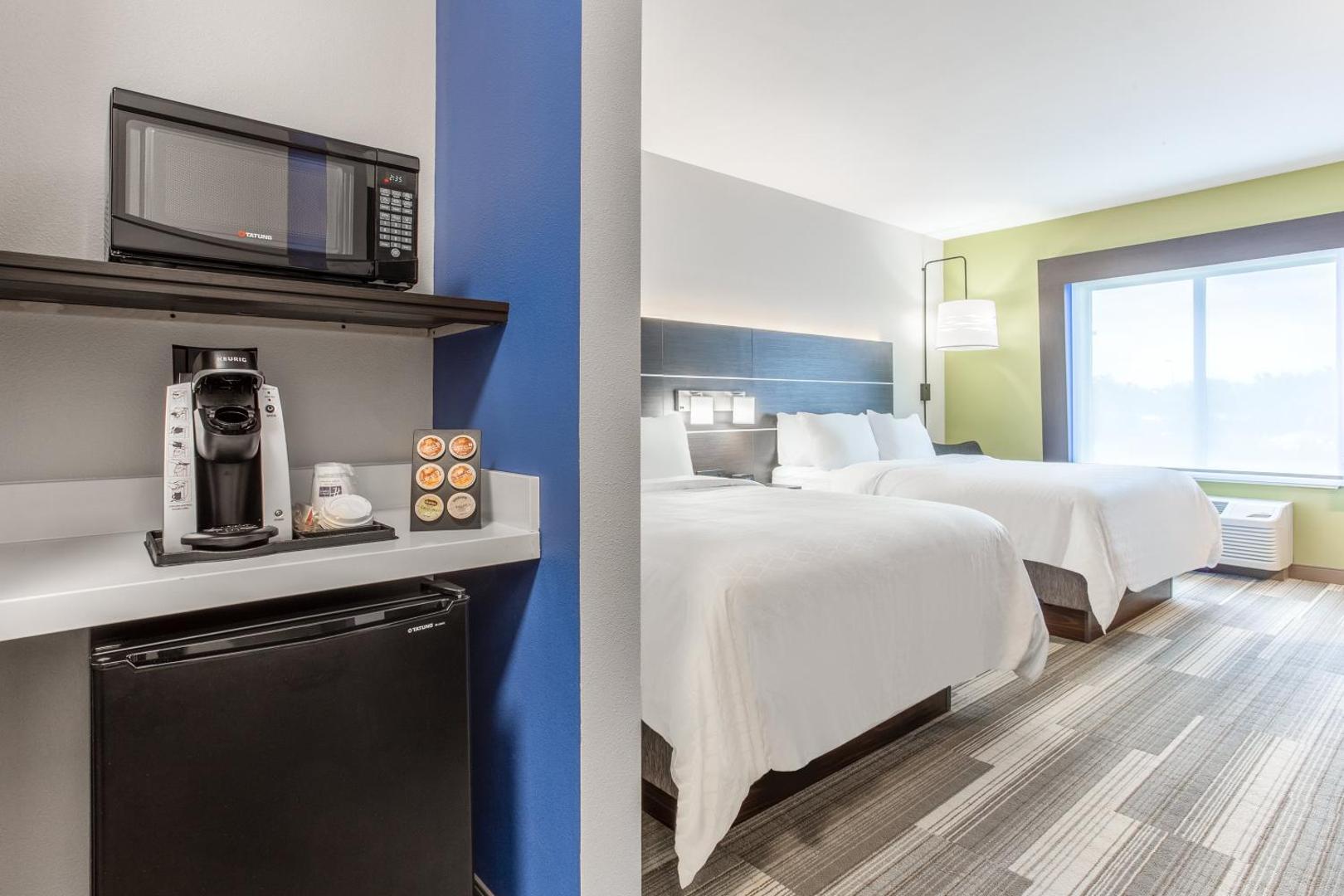 Holiday Inn Express & Suites Ottawa
