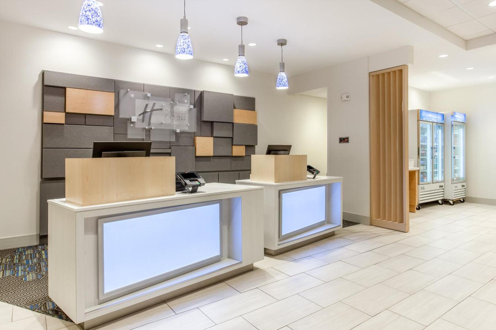 Holiday Inn Express & Suites Ottawa