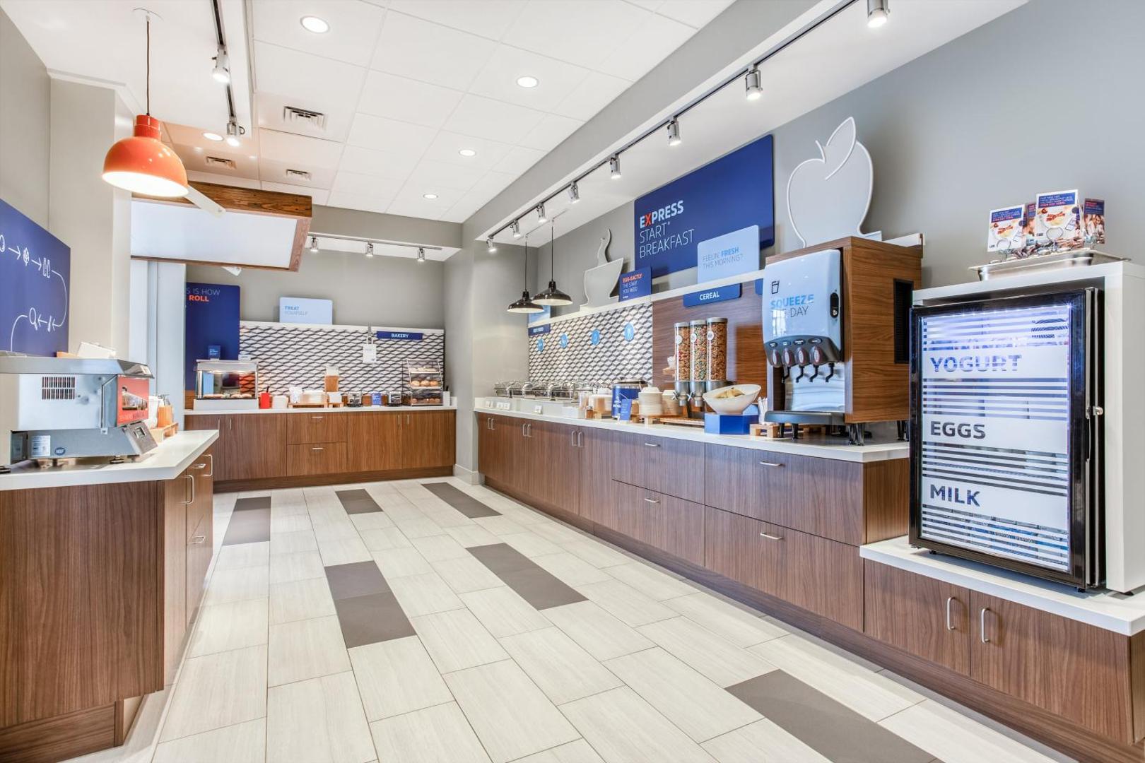 Holiday Inn Express & Suites Ottawa