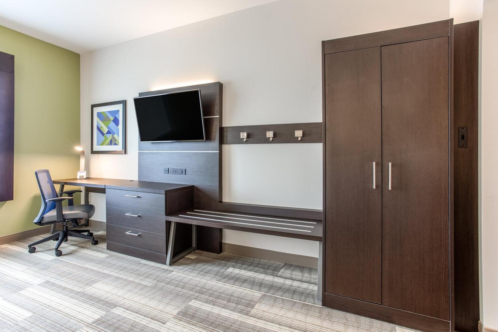 Holiday Inn Express & Suites Ottawa