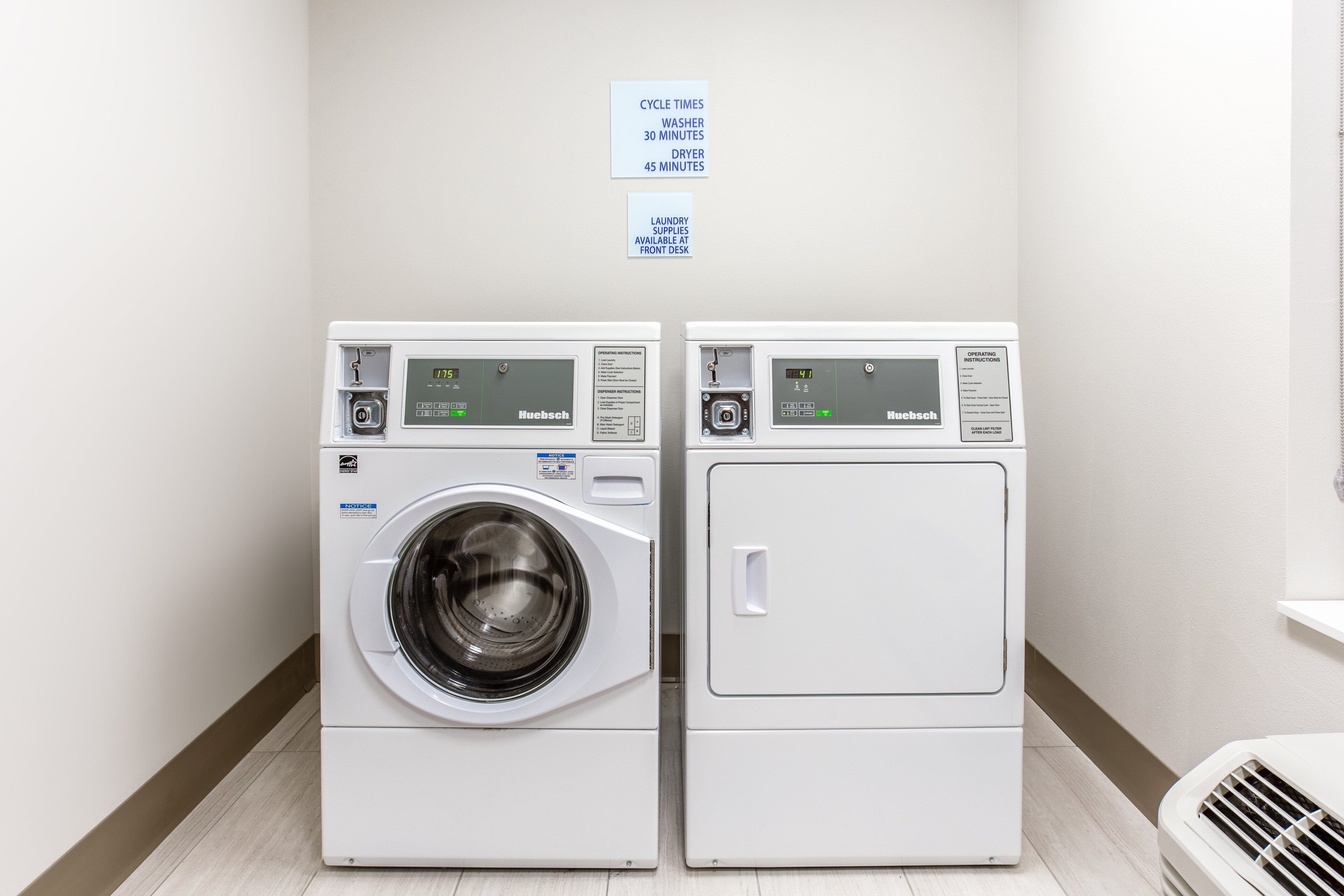 Holiday Inn Express & Suites Ottawa