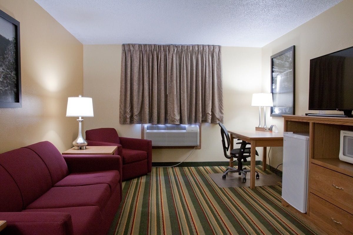 Super 8 by Wyndham Ottawa Starved Rock