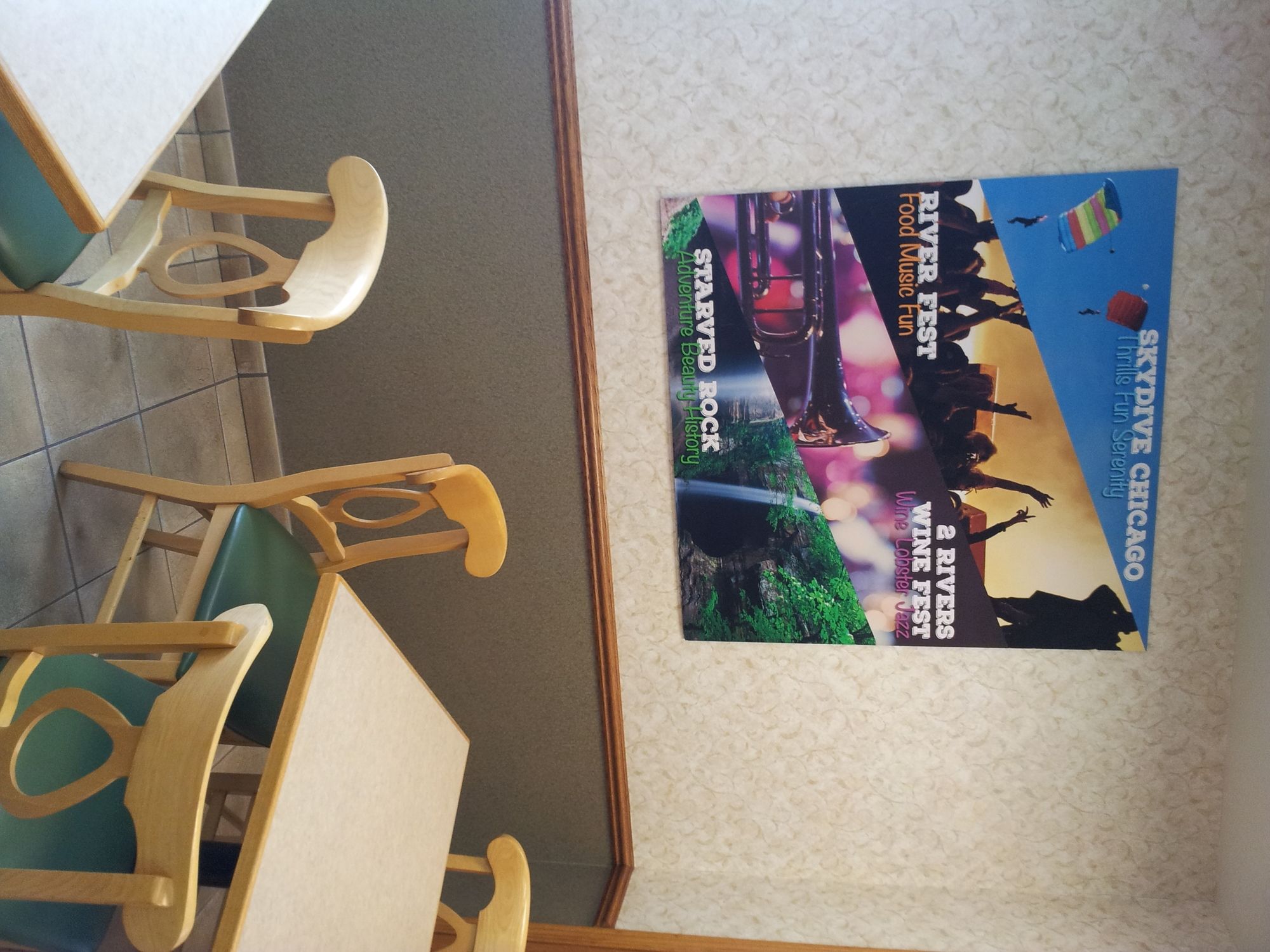 Super 8 by Wyndham Ottawa Starved Rock