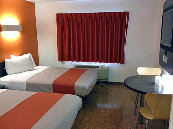 Motel 6 Chicago Northwest - Palatine