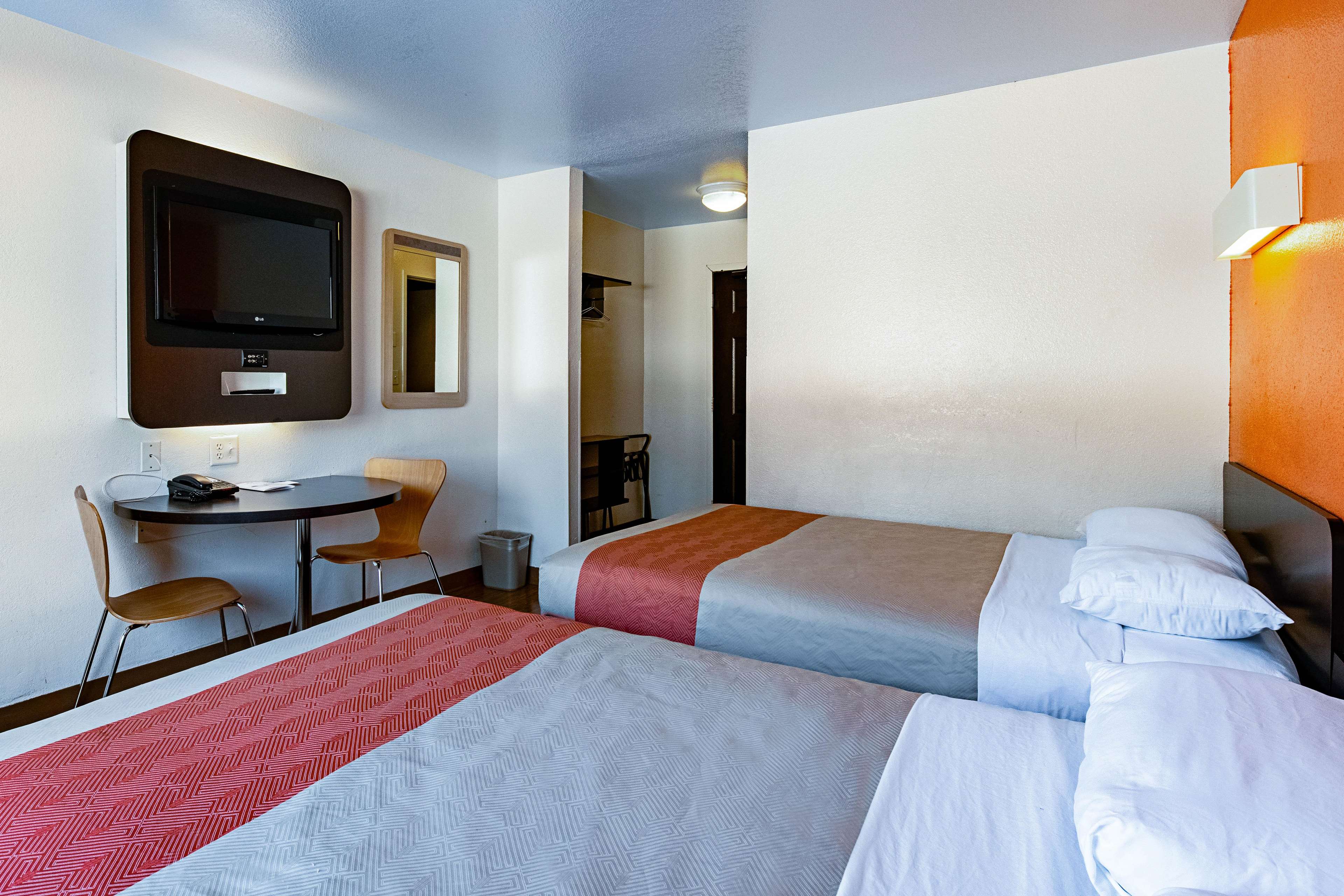 Motel 6 Chicago Northwest - Palatine