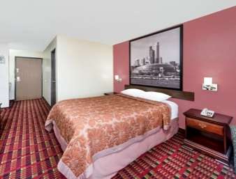 Super 8 by Wyndham Paris IL