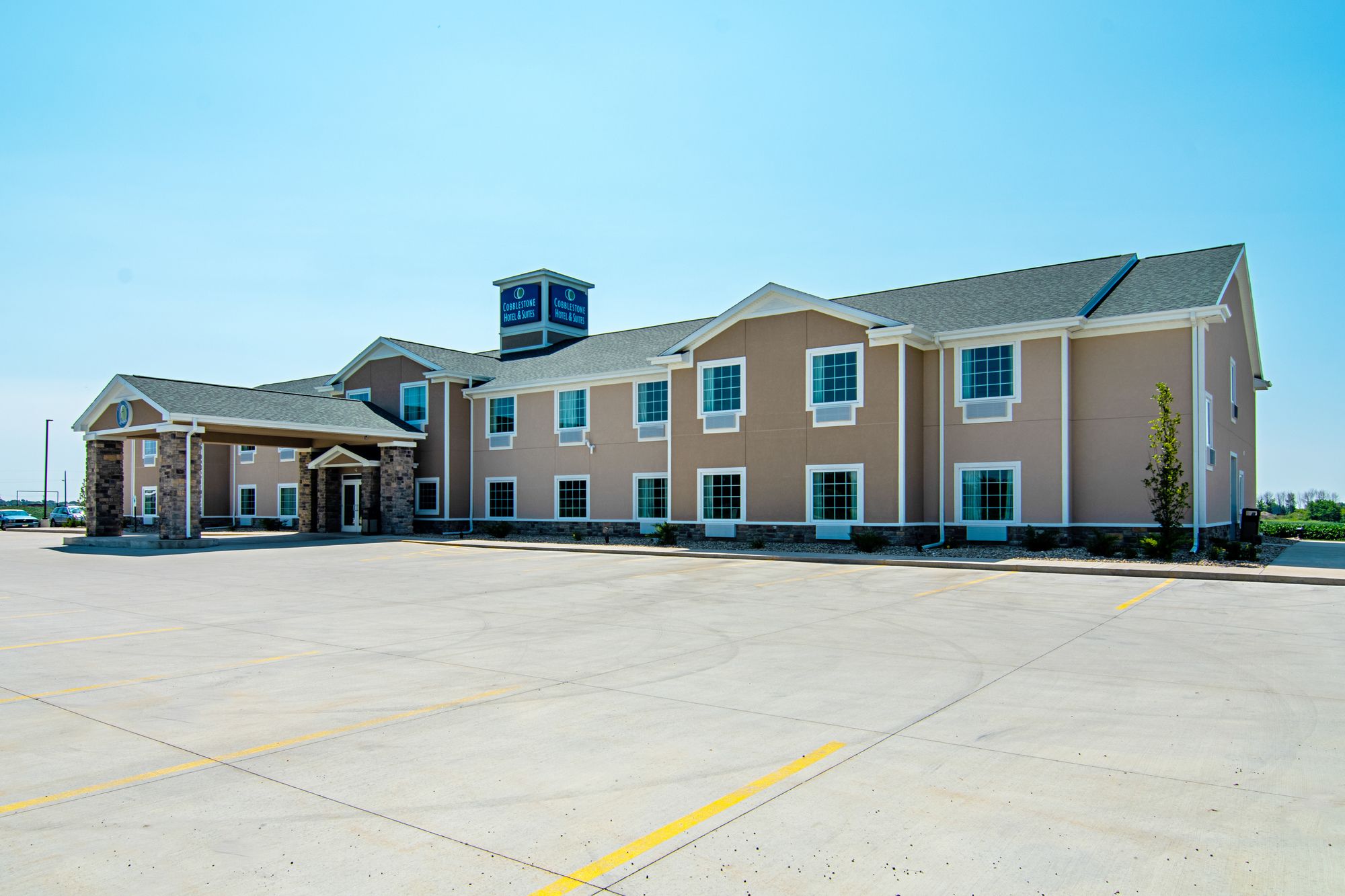 Cobblestone Hotel & Suites Paxton