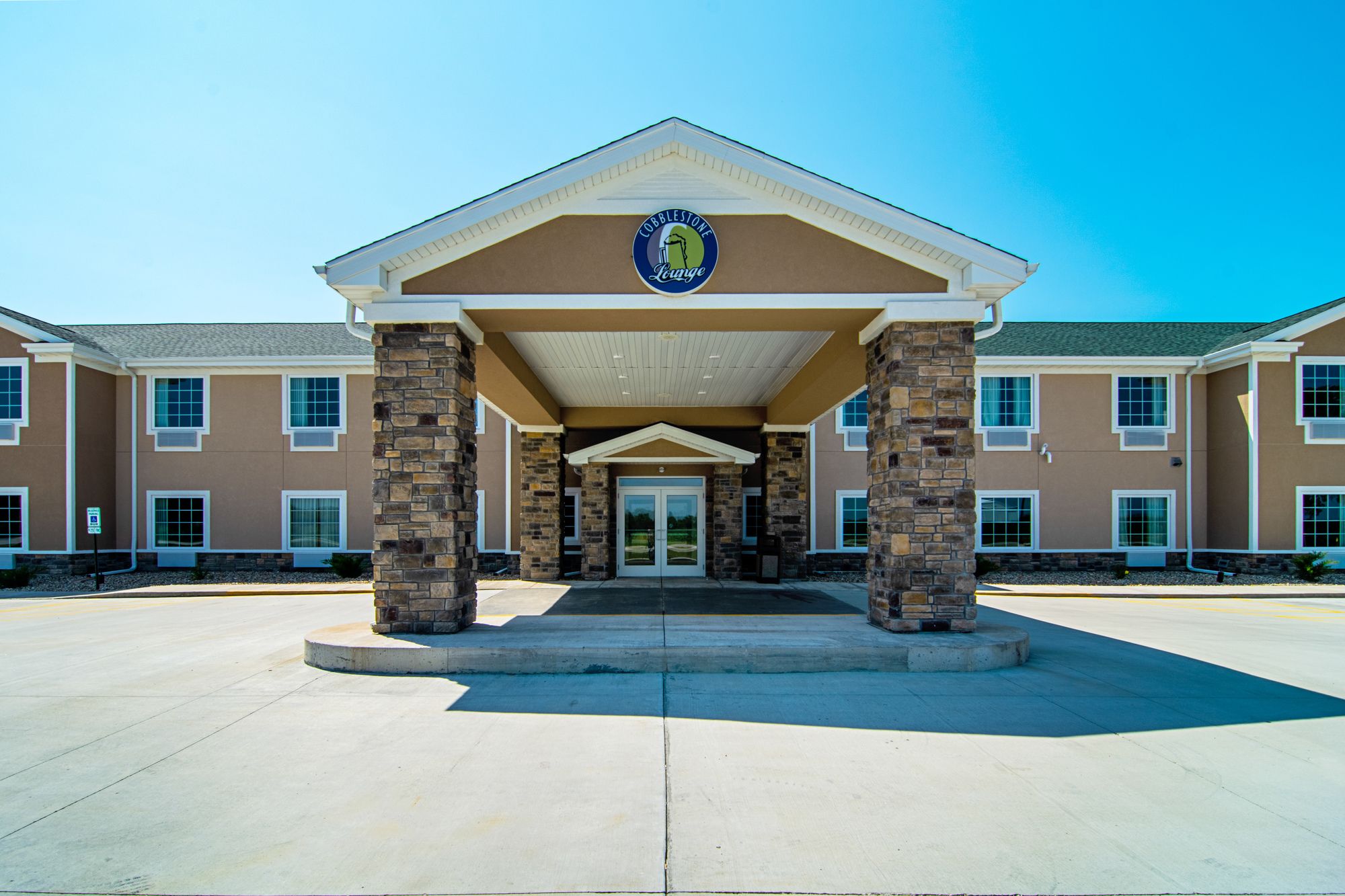 Cobblestone Hotel & Suites Paxton