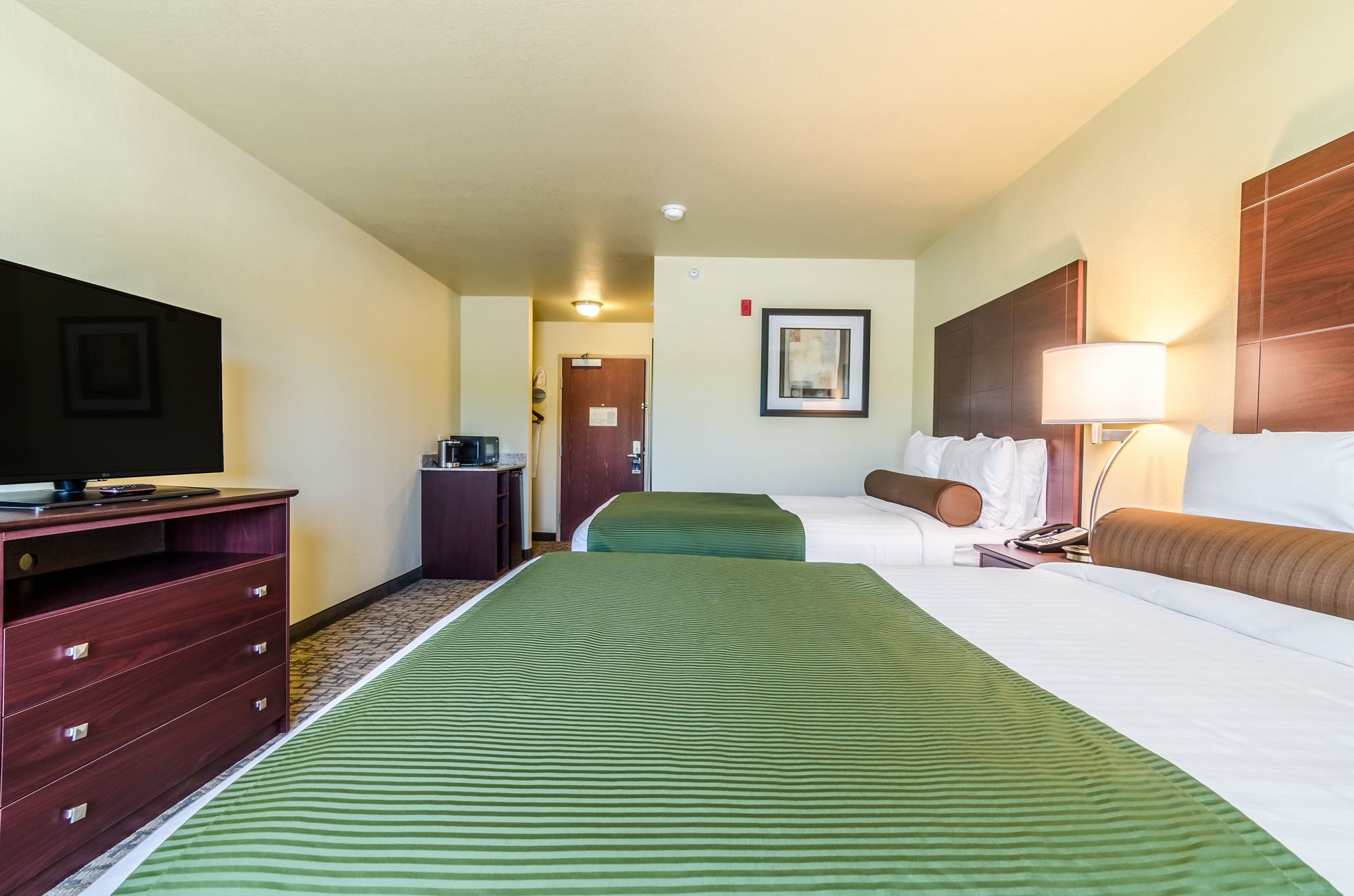 Cobblestone Hotel & Suites Paxton
