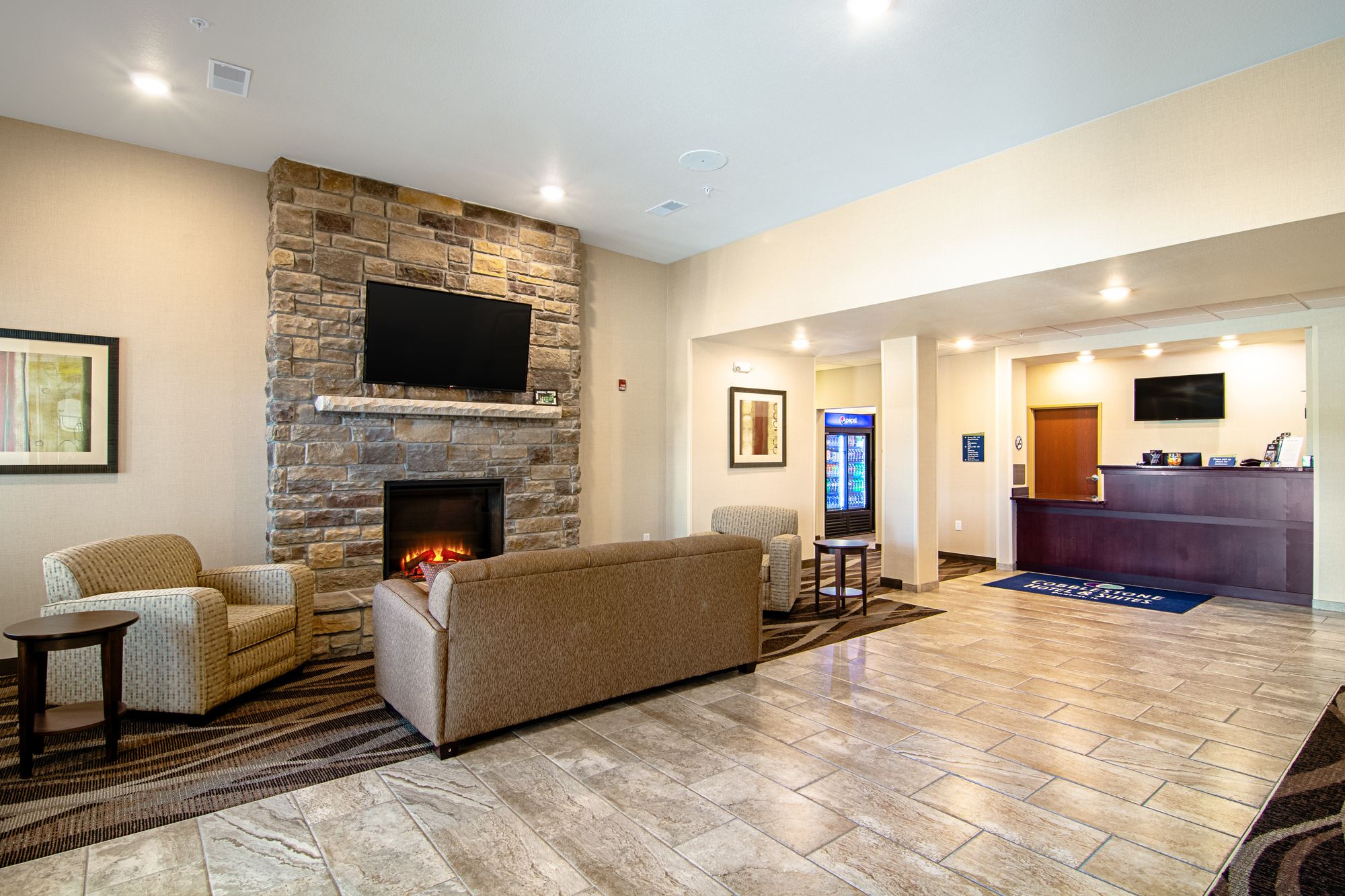 Cobblestone Hotel & Suites Paxton