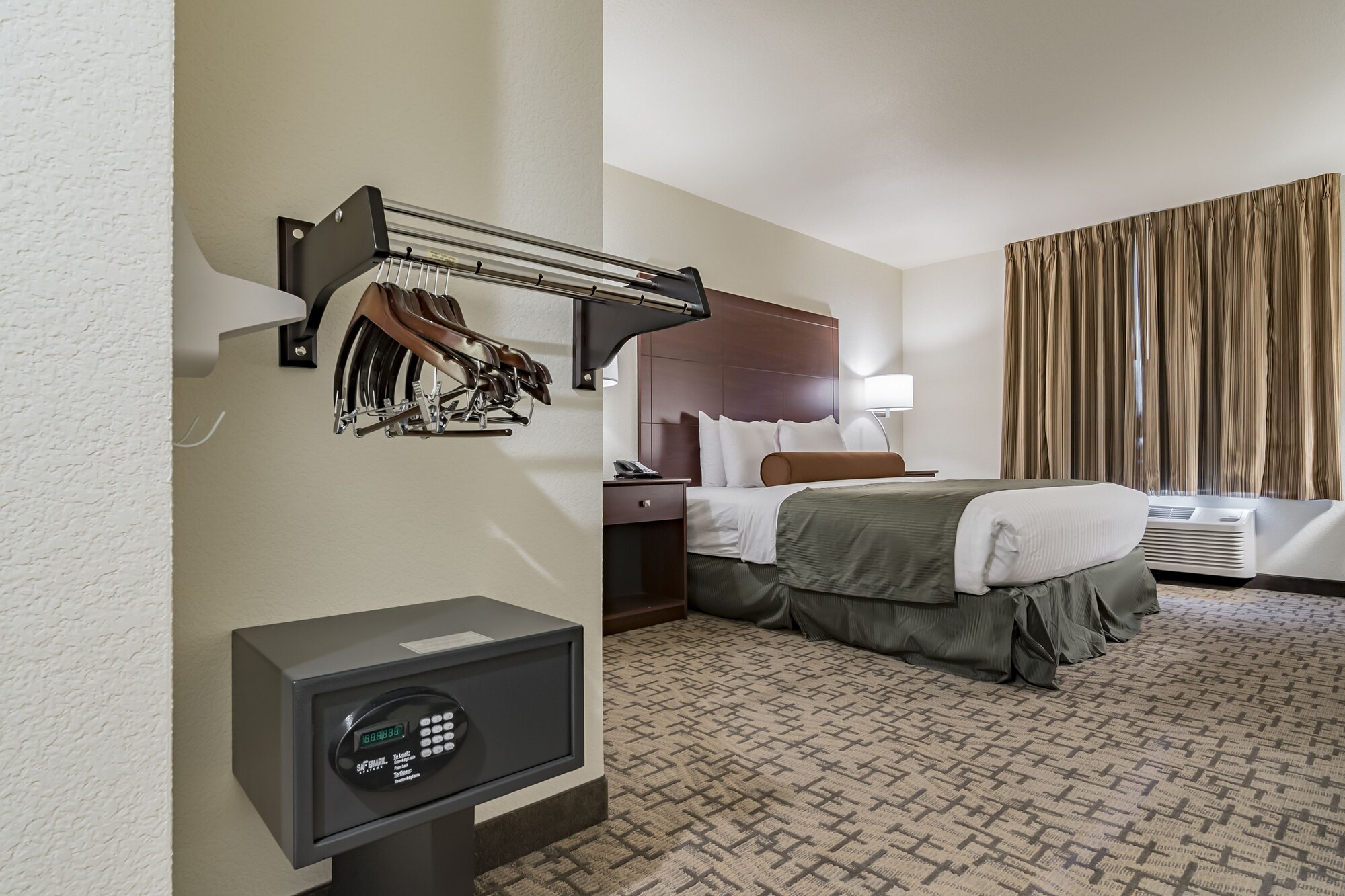 Cobblestone Hotel & Suites Paxton