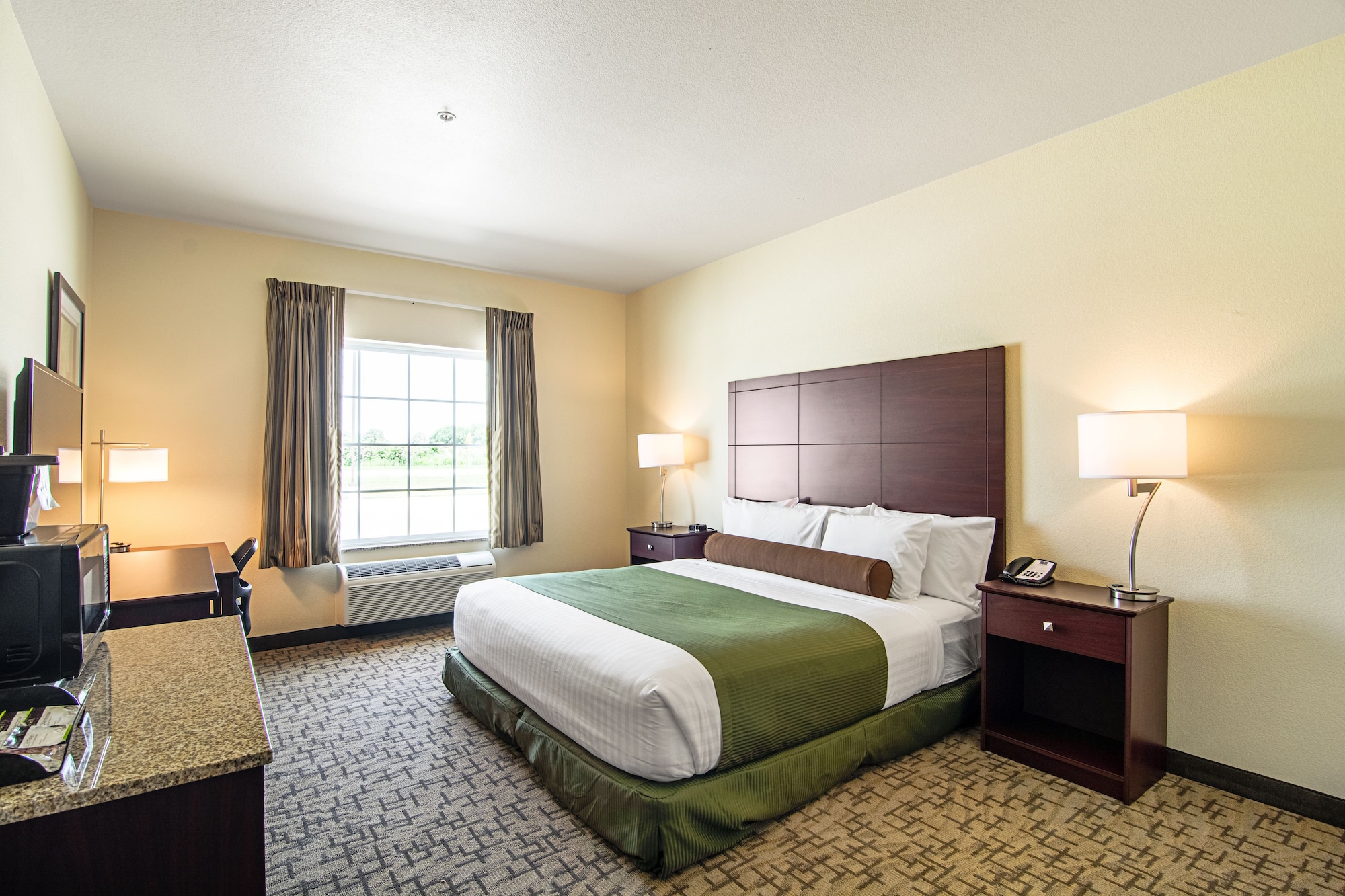 Cobblestone Hotel & Suites Paxton