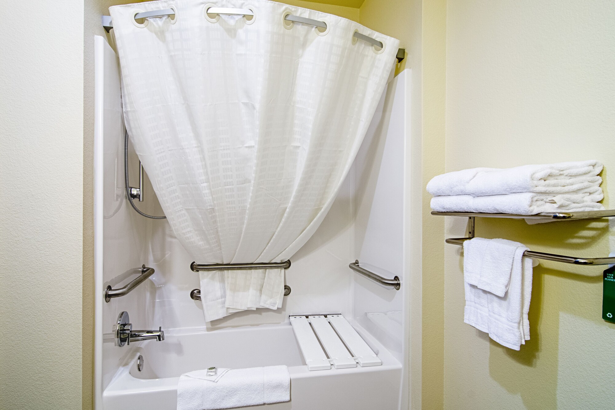 Cobblestone Hotel & Suites Paxton