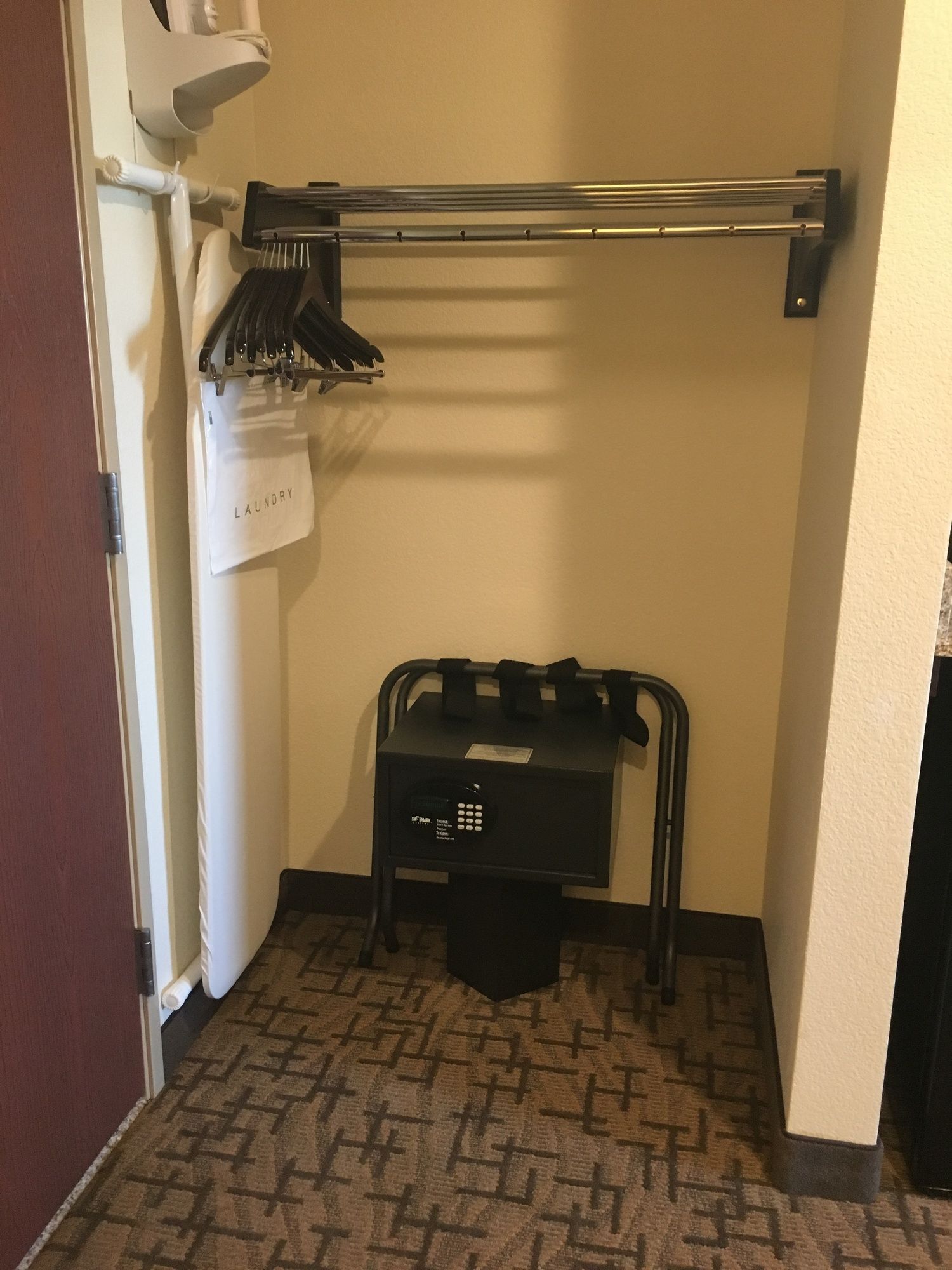 Cobblestone Hotel & Suites Paxton